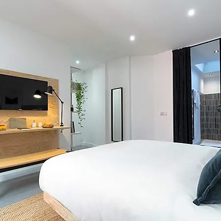 Baba Hotel 2*